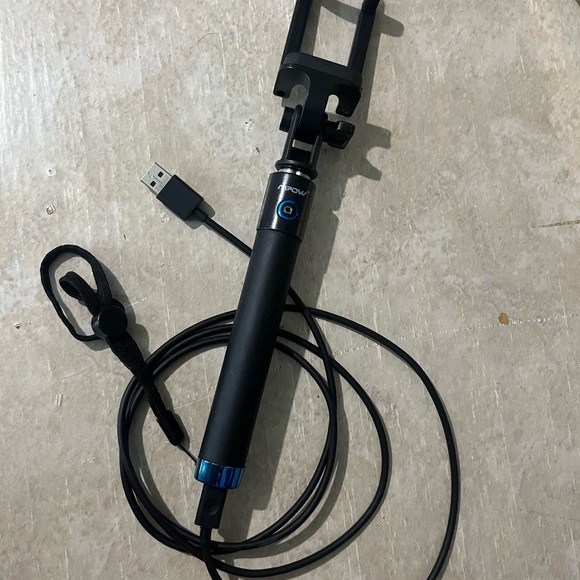 Mpow Black Selfie Stick with Bluetooth - Picture 4 of 7